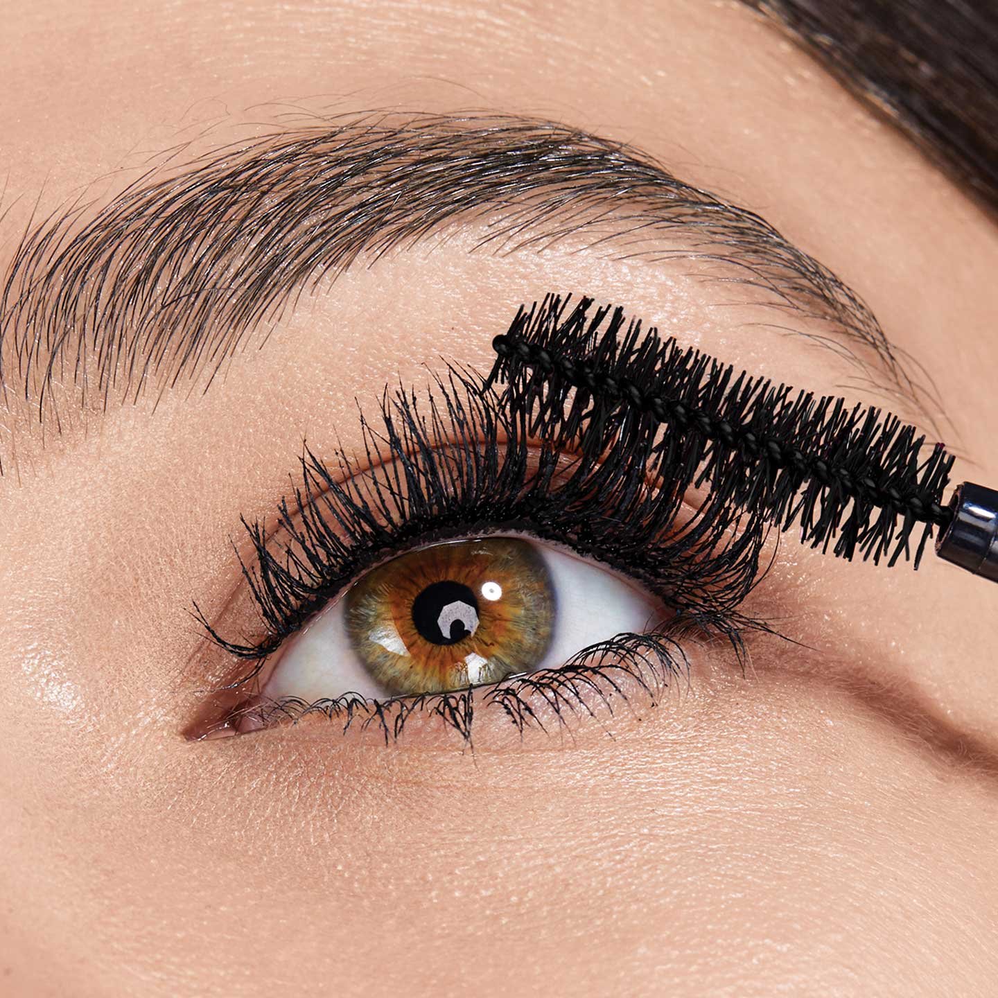application atf mny maky falsies lashlift DMI
