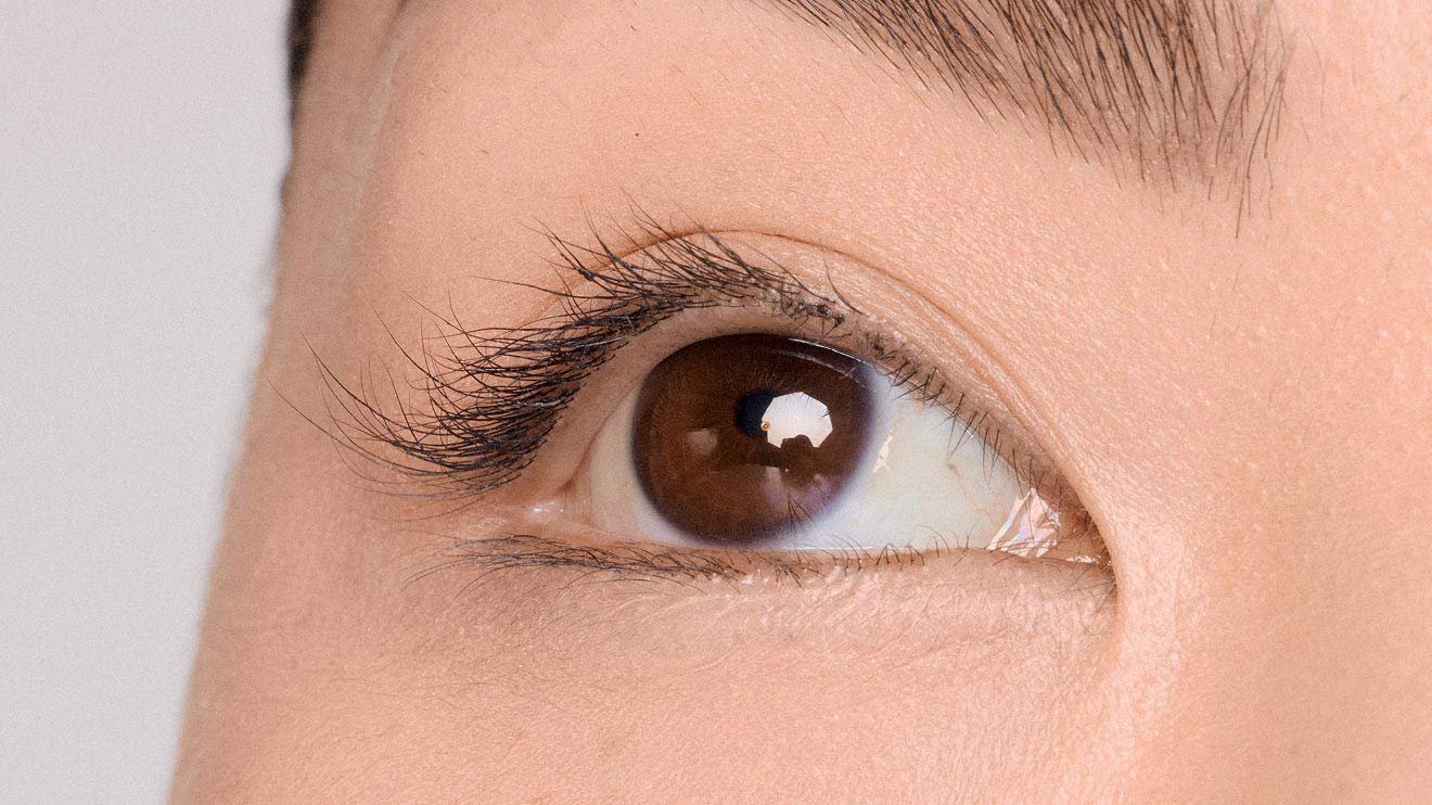 Maybelline Lashsensational bodymascara pdp beforeafter before