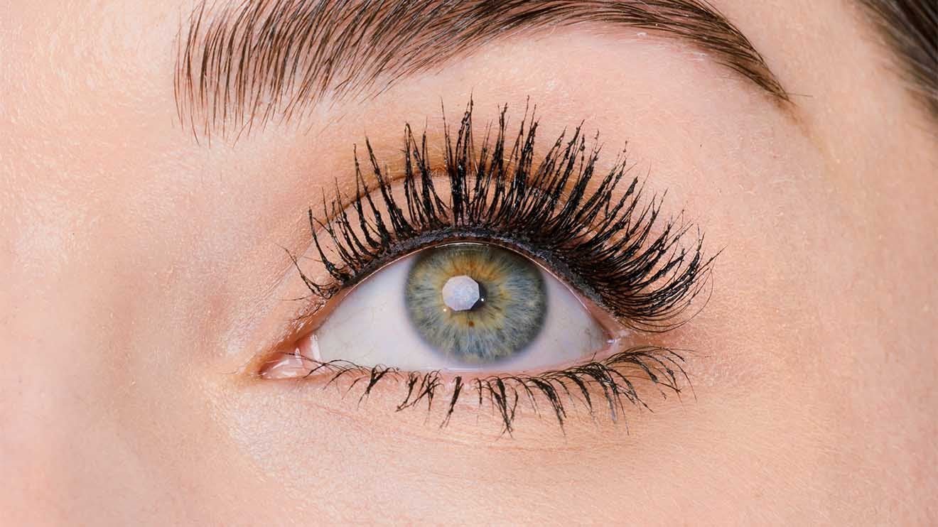 Maybelline-Lash-Sensational-Sky-Tubes-Mascara-PDP-Before-After-After